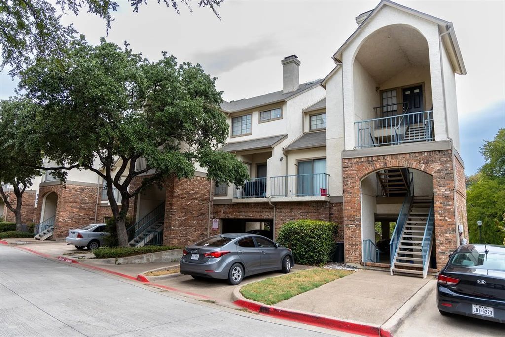 501 Arbor Creek Drive 205, Euless