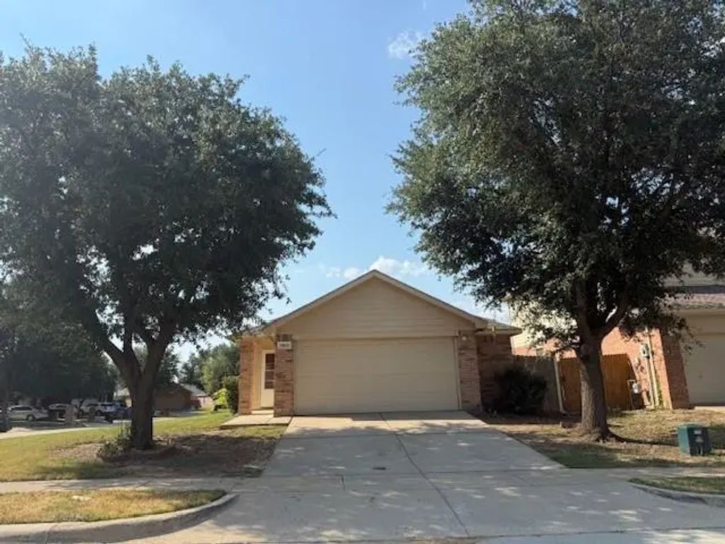 11801 Porcupine Drive, Fort Worth