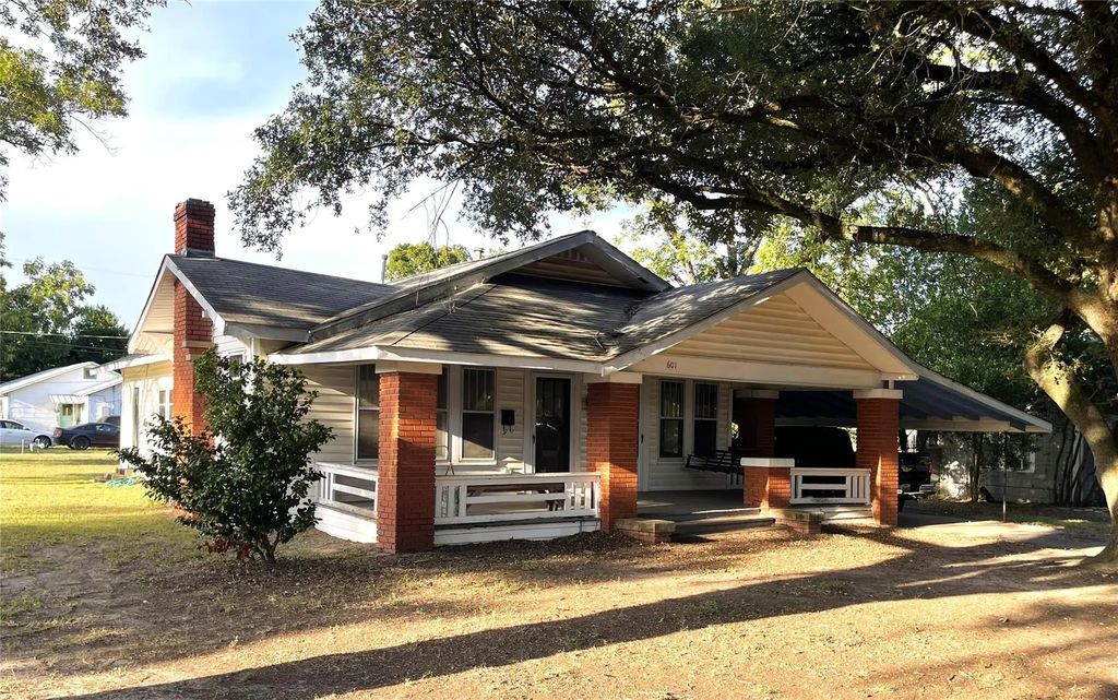 601 Spruce Street, Teague