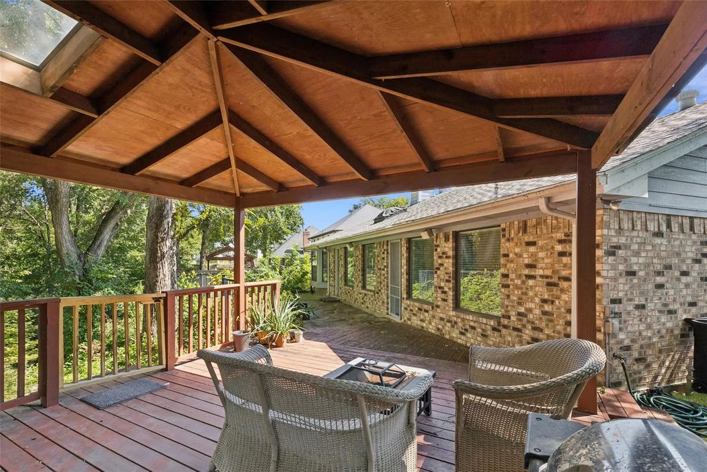 2512 Laurel Valley Lane, Arlington