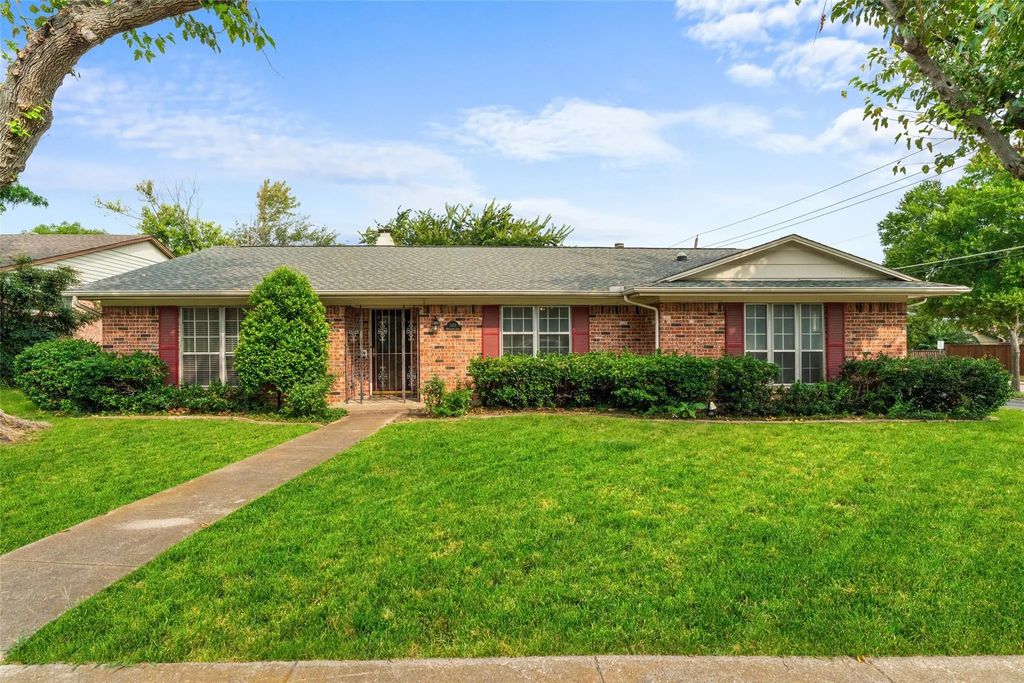 2601 Montclair Lane, Mesquite