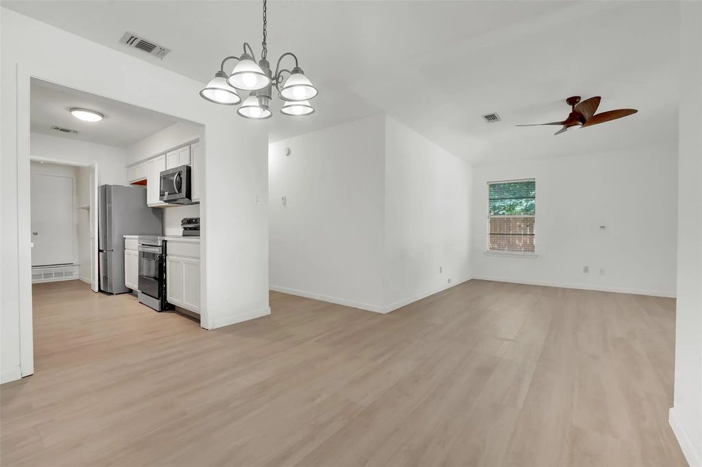 1507 Bellaire Drive, Grapevine