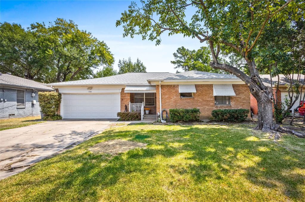 1330 N Rogers Road, Irving