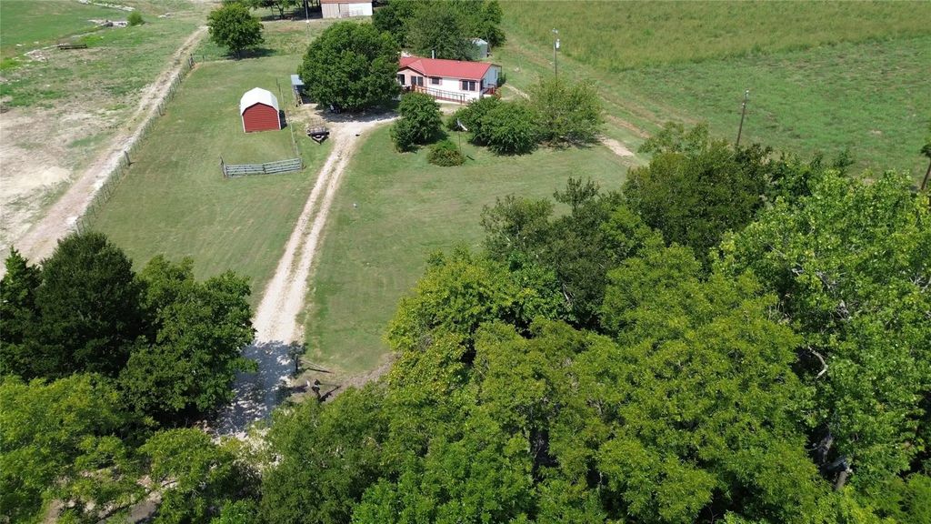 1652 County Road 1121, Farmersville