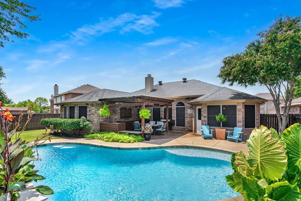 909 Bayshore Drive, Mansfield