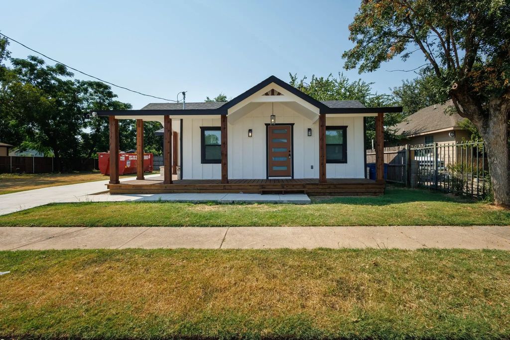 2054 Leath Street, Dallas