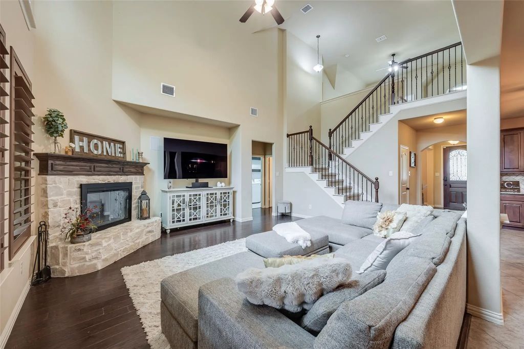 15000 Seventeen Lakes Boulevard, Fort Worth