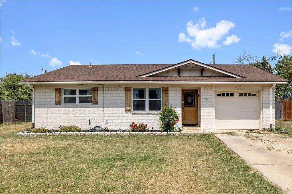 503 Valley View Street, Brownwood