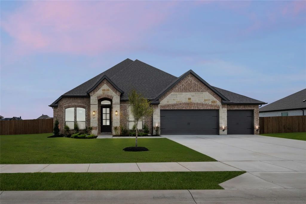 117 Grey Wolf Court, Godley