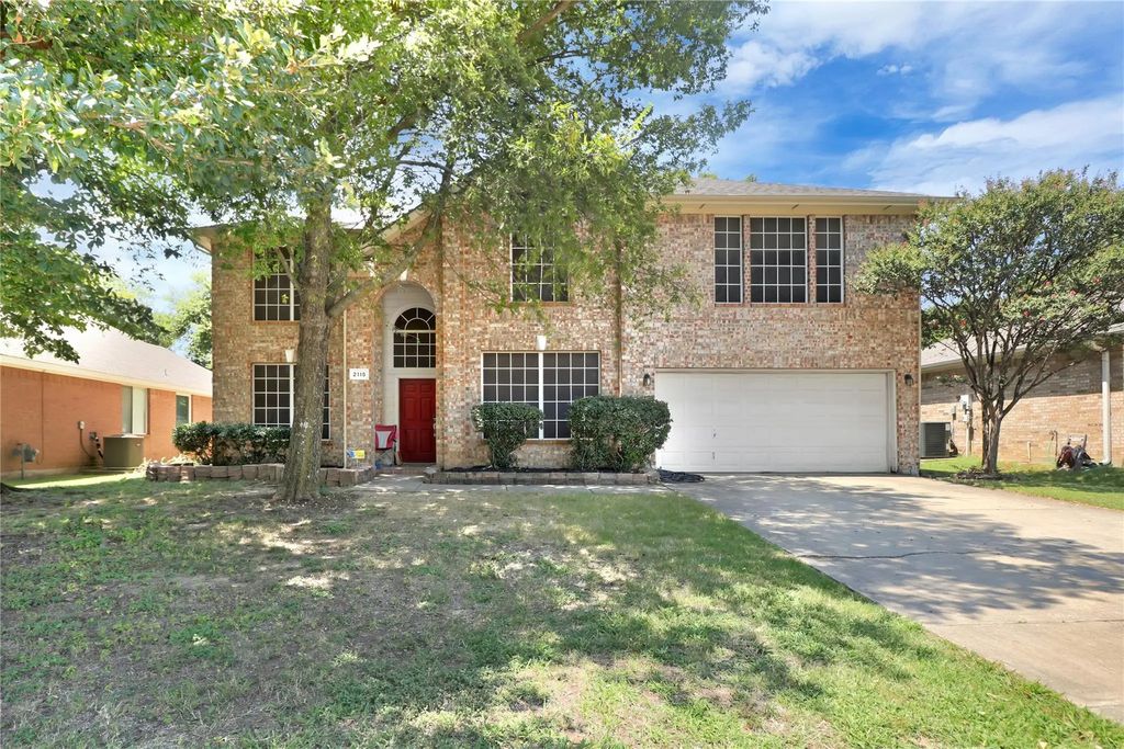 2115 Crestwood Trail, Mansfield