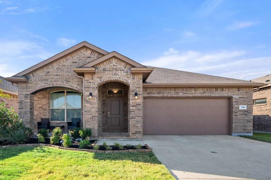 708 Key Deer Drive, Fort Worth