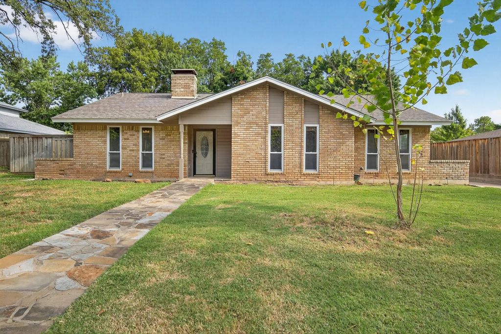 2922 Canyon Drive, Grapevine