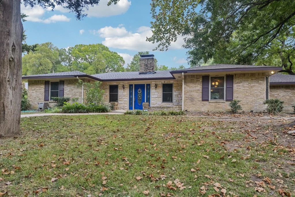 326 S Houston School Road, Lancaster