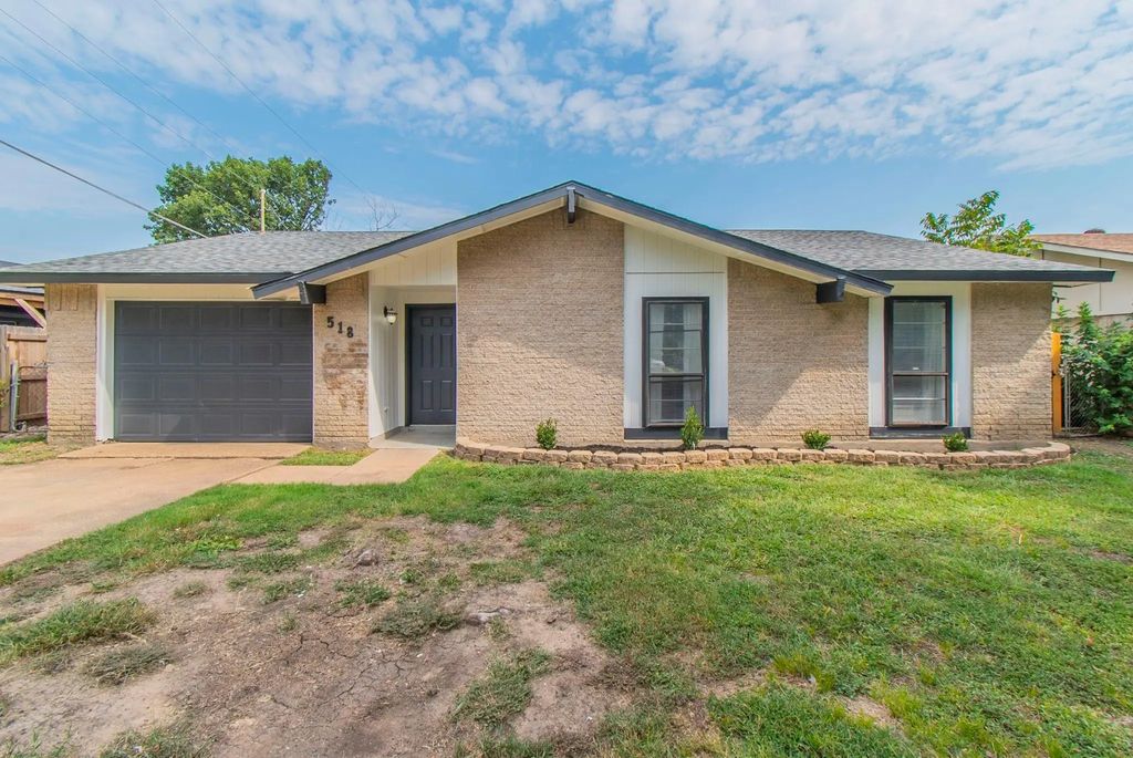 518 Campfire Drive, Grand Prairie