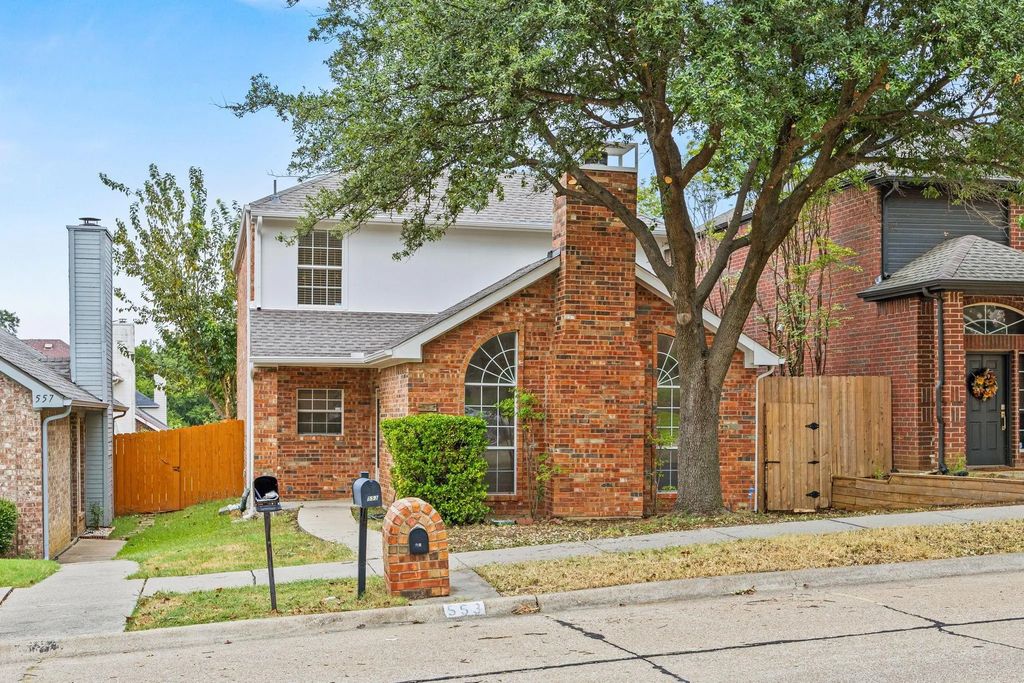 553 Valley View Drive, Lewisville