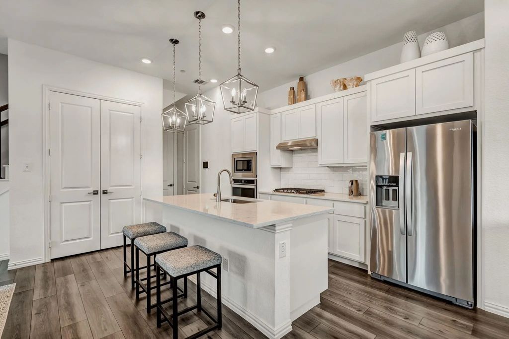 9905 Hennings Street, Irving