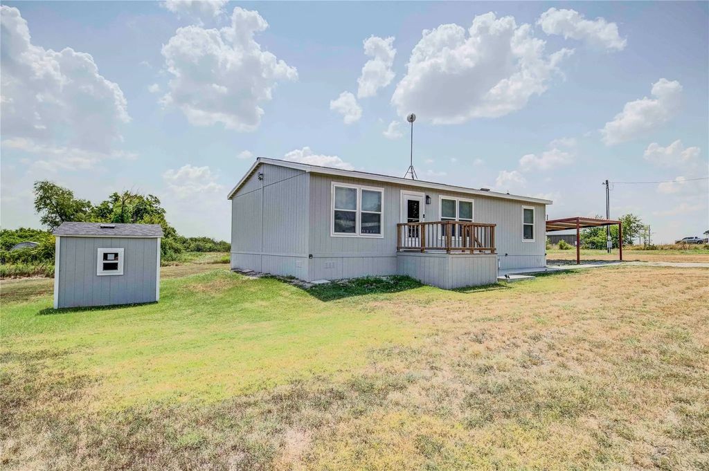 110 Private Road 4211, Decatur