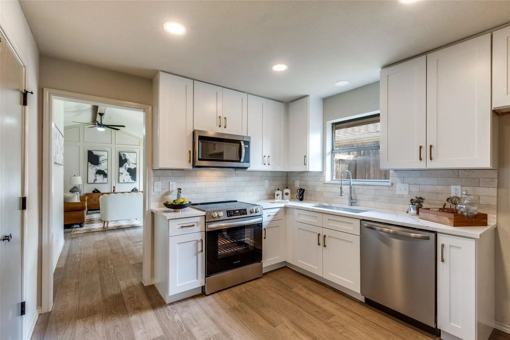 2030 Avignon Drive, Carrollton