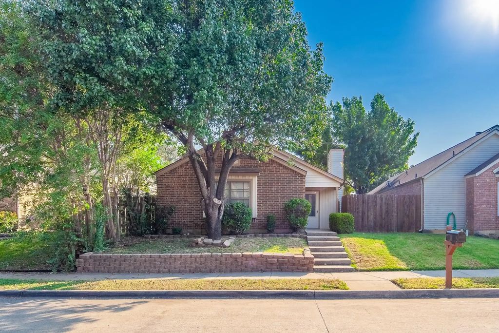 2802 Bridge Lake Drive, Irving
