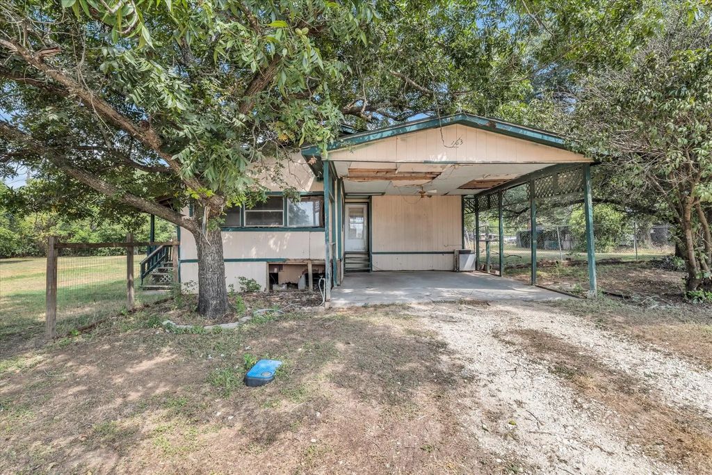 163 Lonely Pine Road, Waco