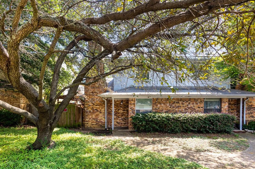 1404 Scott Court, Irving