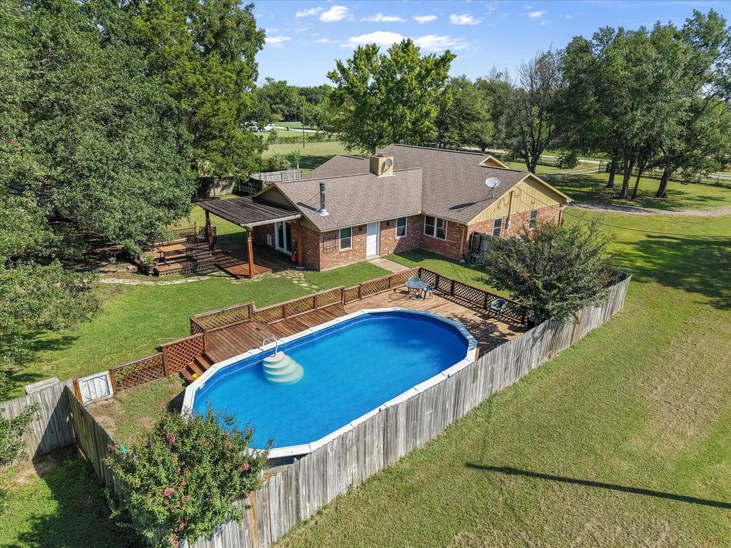 503 Se County Road 3105, Corsicana