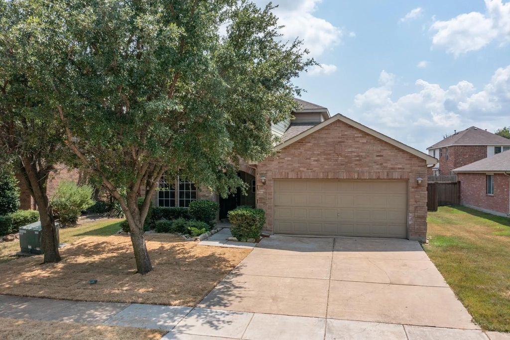 3227 Guadaloupe, Grand Prairie