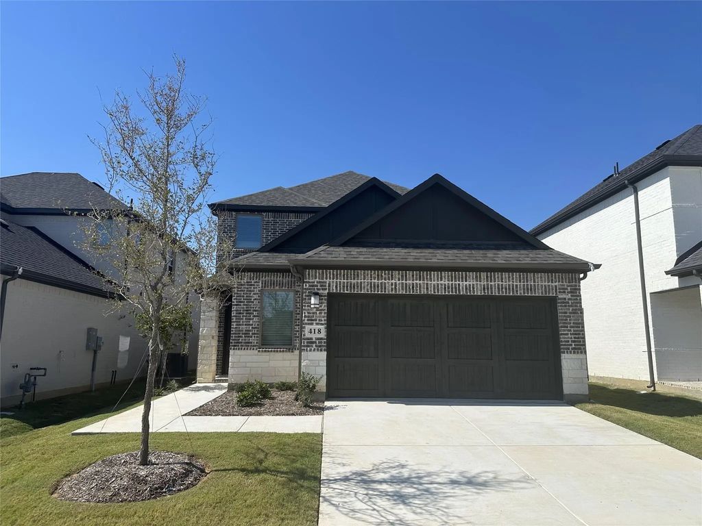 418 Landings Street, Oak Point