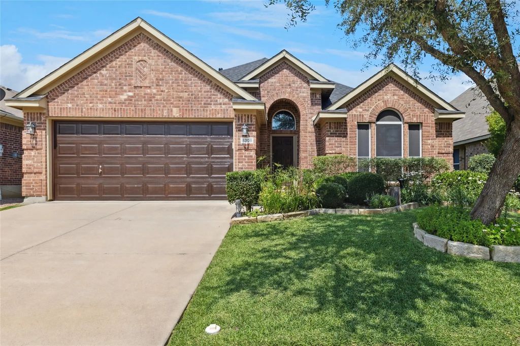 8308 Orchard Creek Road, Fort Worth