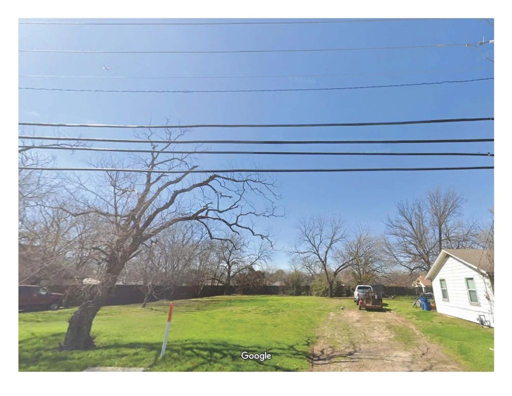 511 N Cowan Avenue, Lewisville