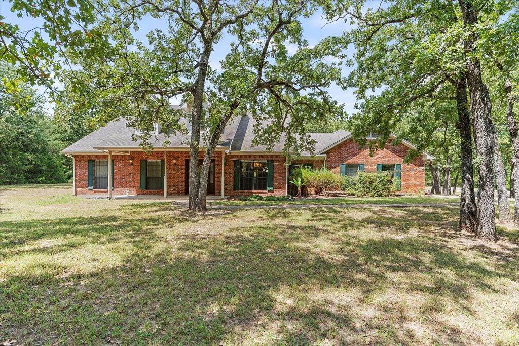 10300 County Road 2426, Terrell