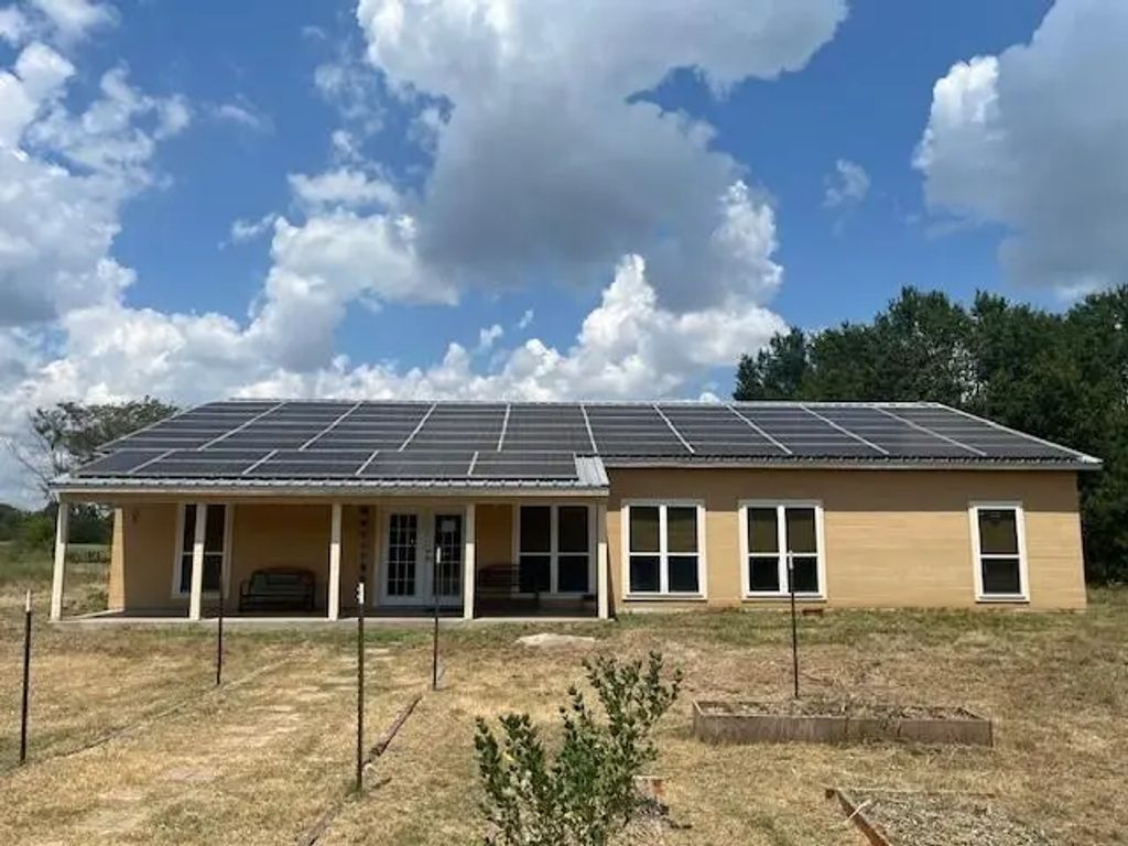 455 Fm 71, Commerce
