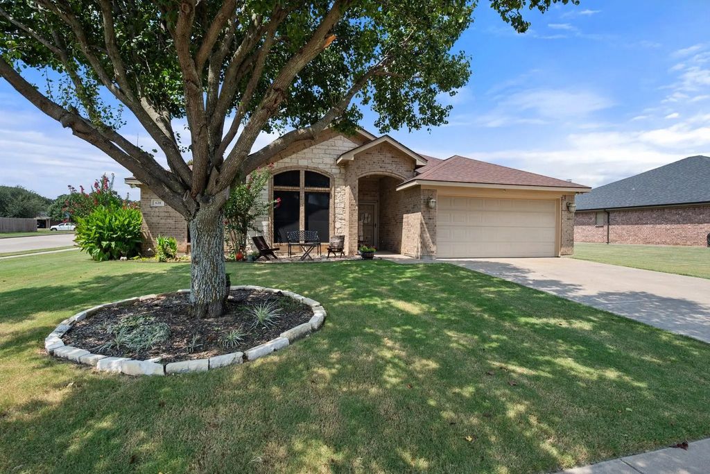 628 E Sheila Circle, Joshua