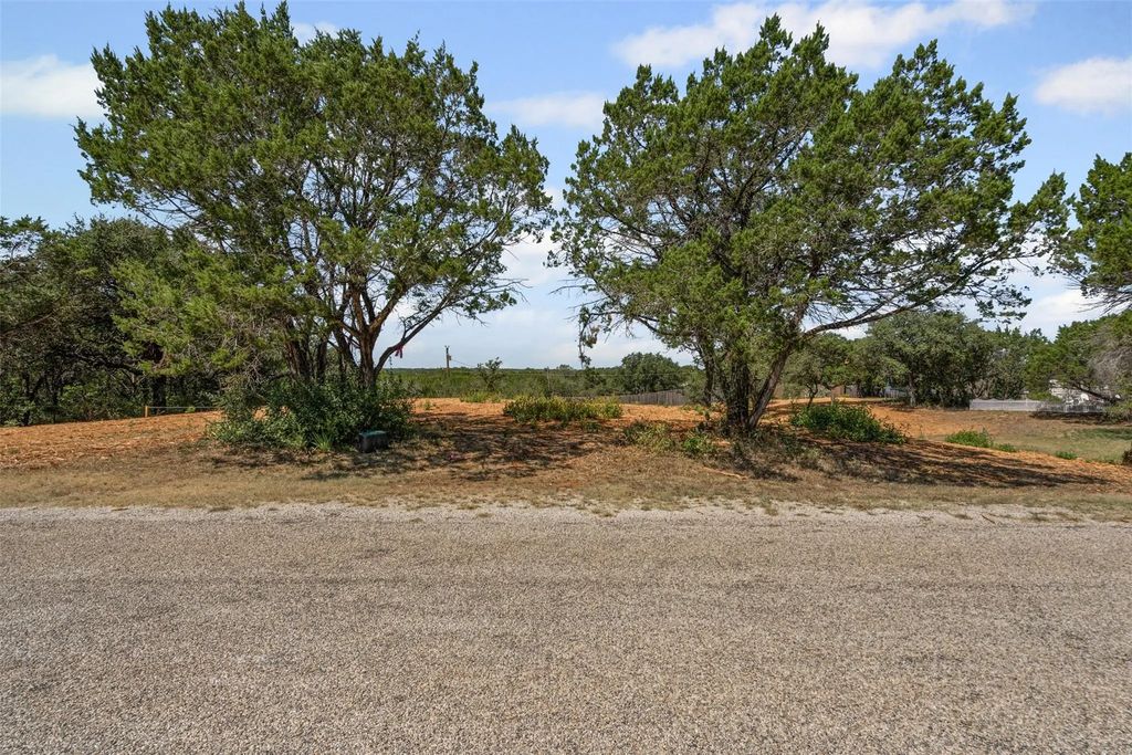 1104 Sierra Vista Drive, Granbury