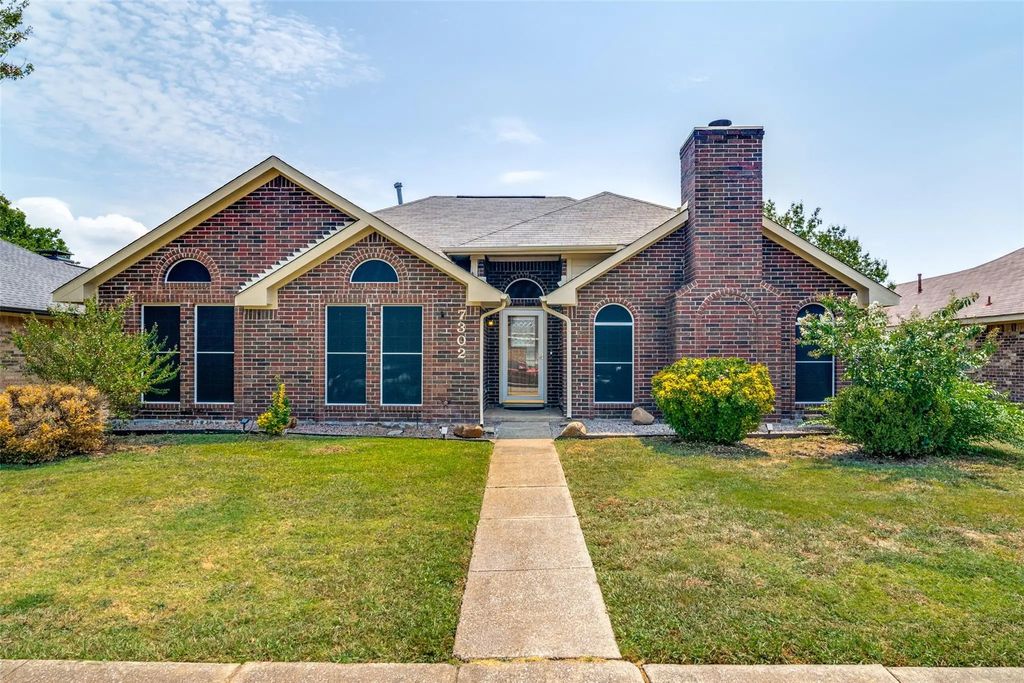 7302 Centenary Drive, Rowlett