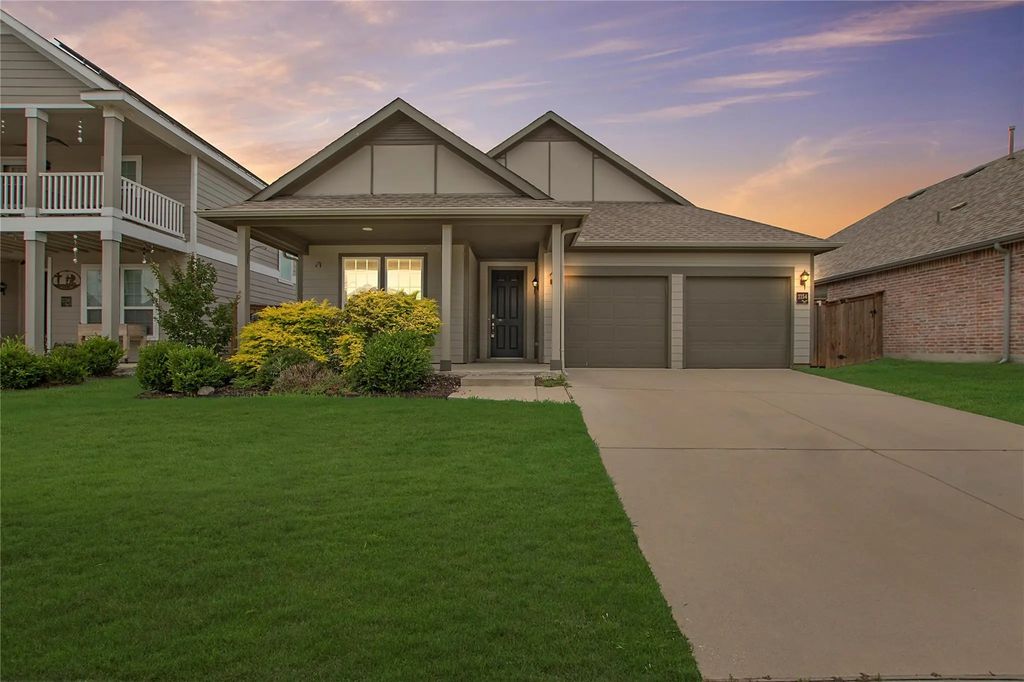 2154 Slow Stream Drive, Royse City