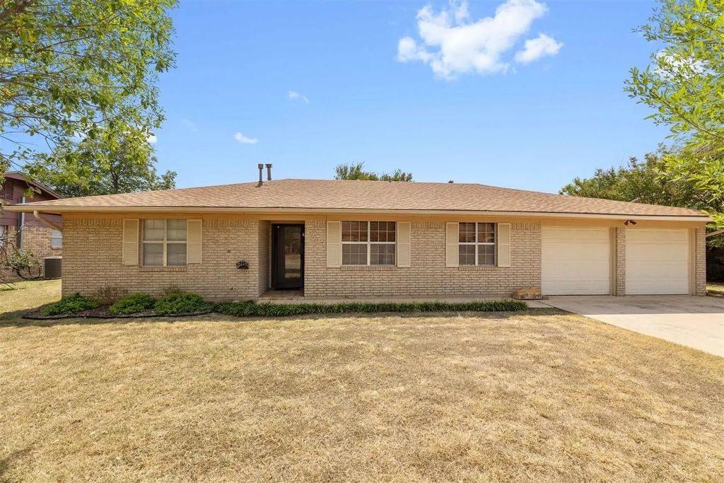 4307 9th Street, Brownwood