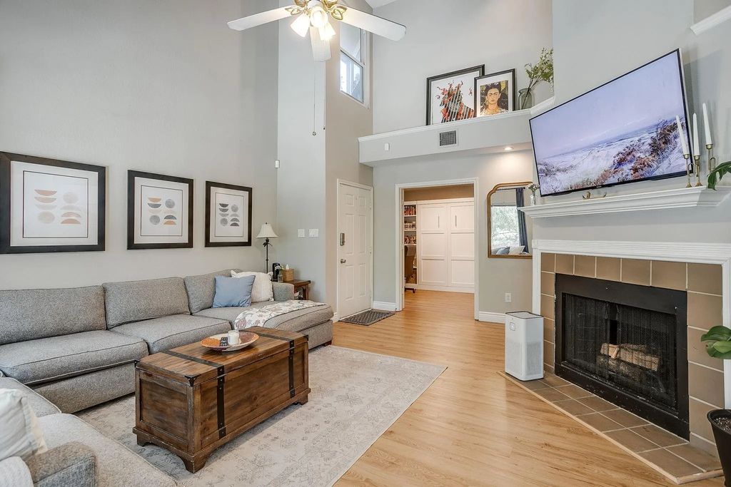 920 S Old Orchard Lane, Lewisville