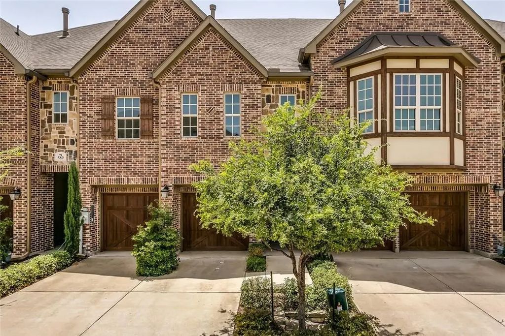 576 Hampshire Drive, Lewisville