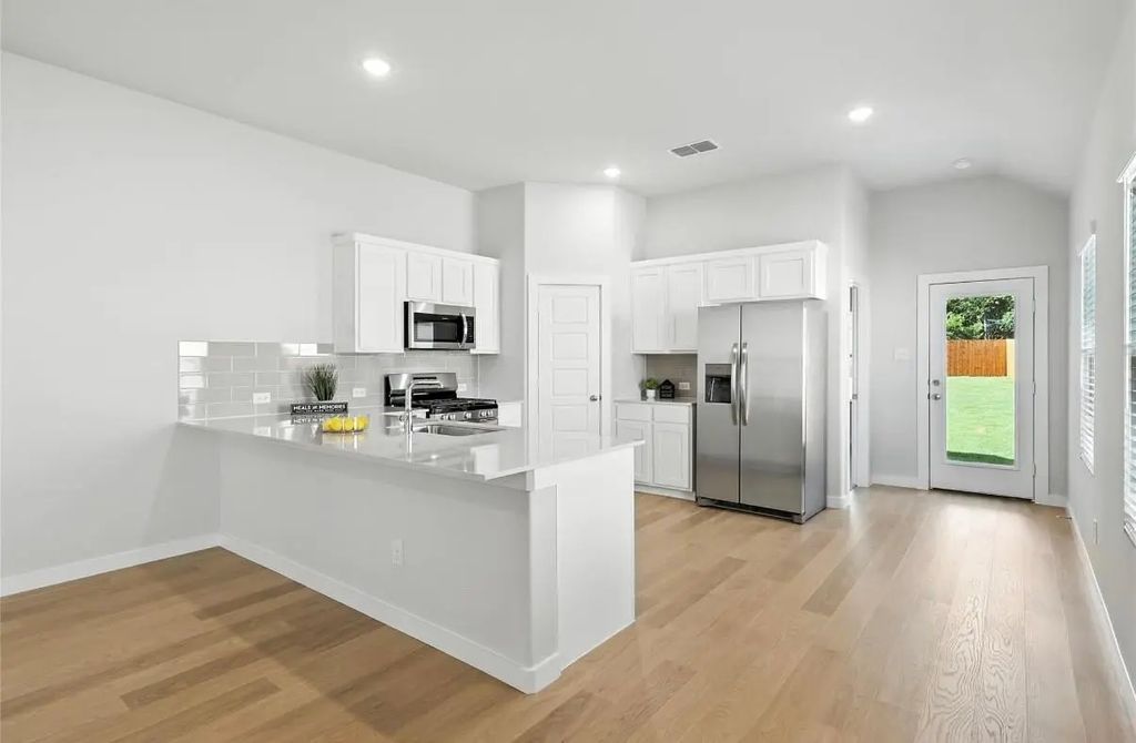 808 Pine Beach Drive, McKinney