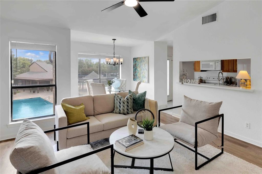 1208 Horizon Trail 3520, Arlington