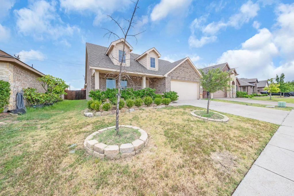216 Sunny Corner Road, Royse City