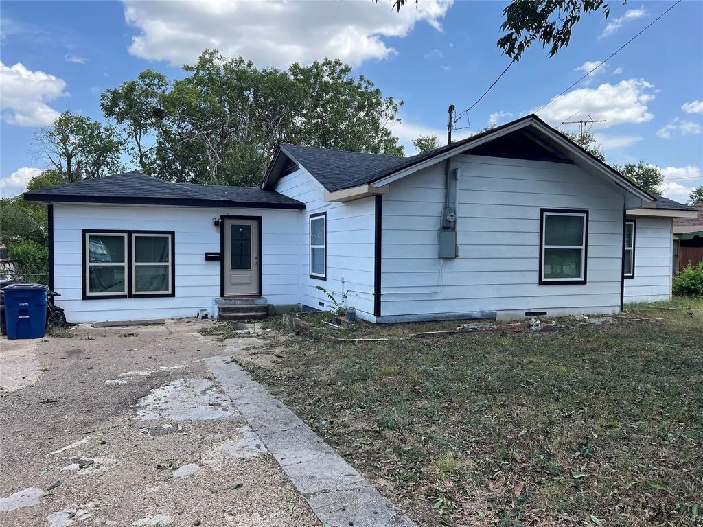 1704 S Polk, Dallas
