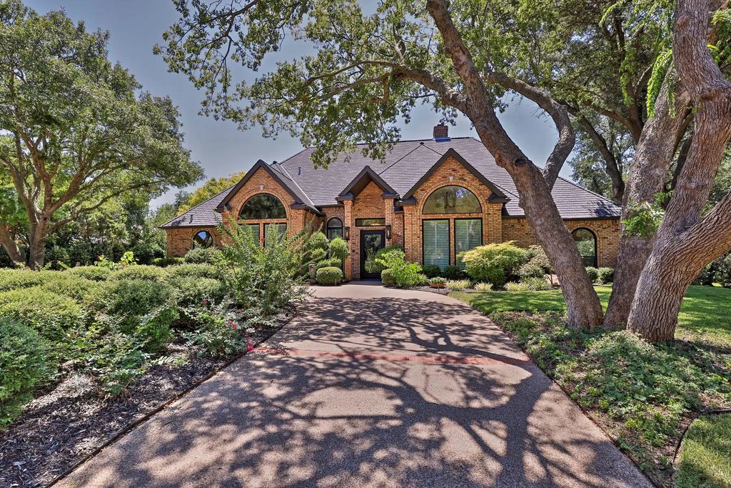 6340 Arrowhead Road, Fort Worth