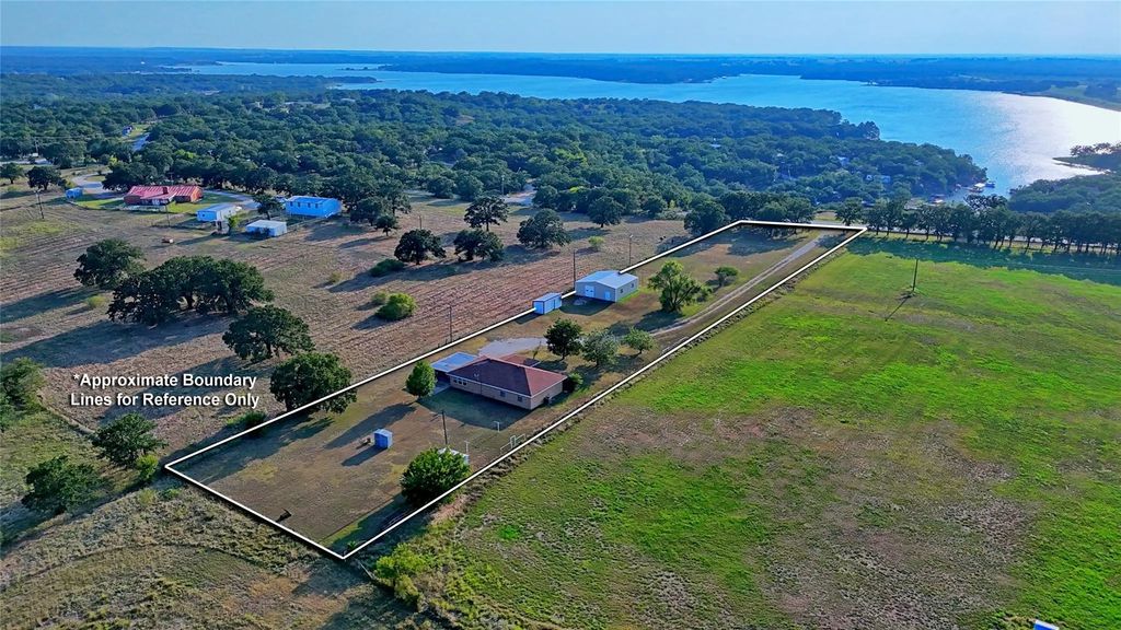 1740 Oak Shores Road, Nocona