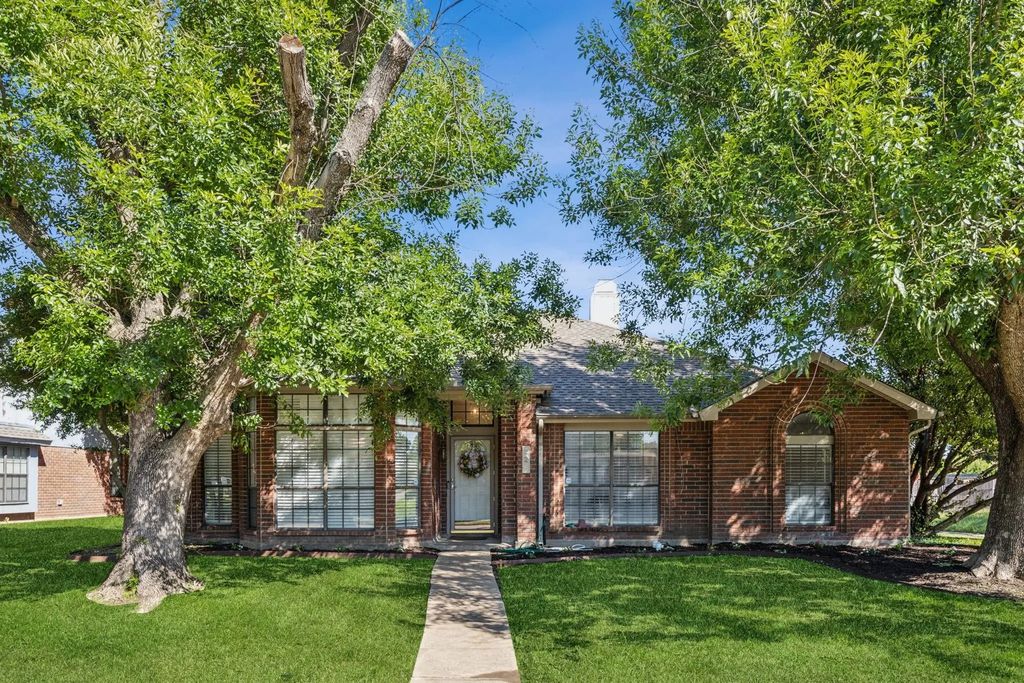 226 E Ridgegate Drive, Garland