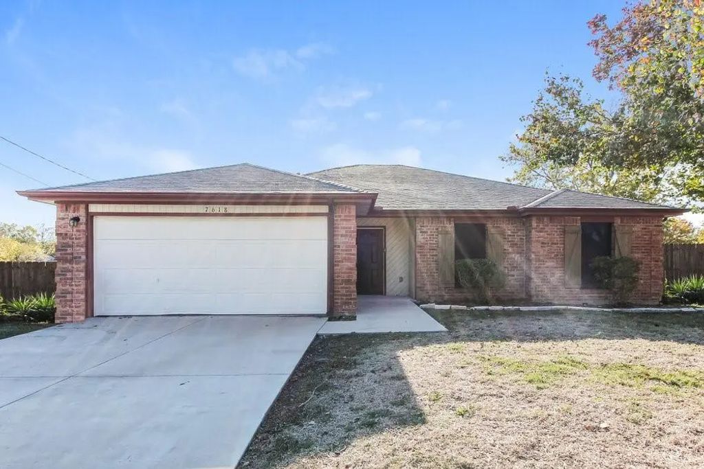 7618 Creek Wood Drive, Rowlett