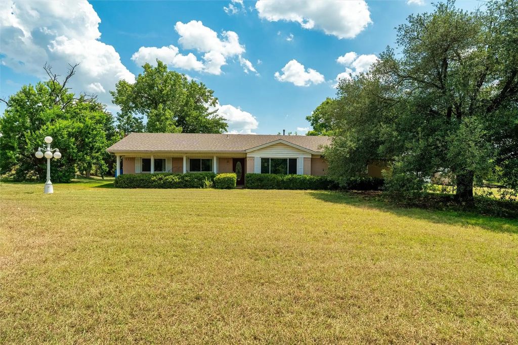 4916 County Road 707, Alvarado