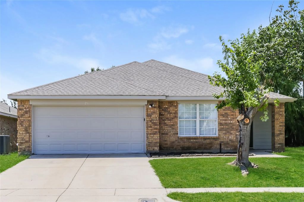 213 Prairie Gulch Drive, Fort Worth