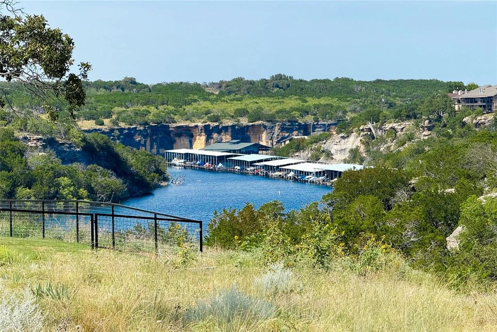 1008 Bluff Creek Drive, Strawn
